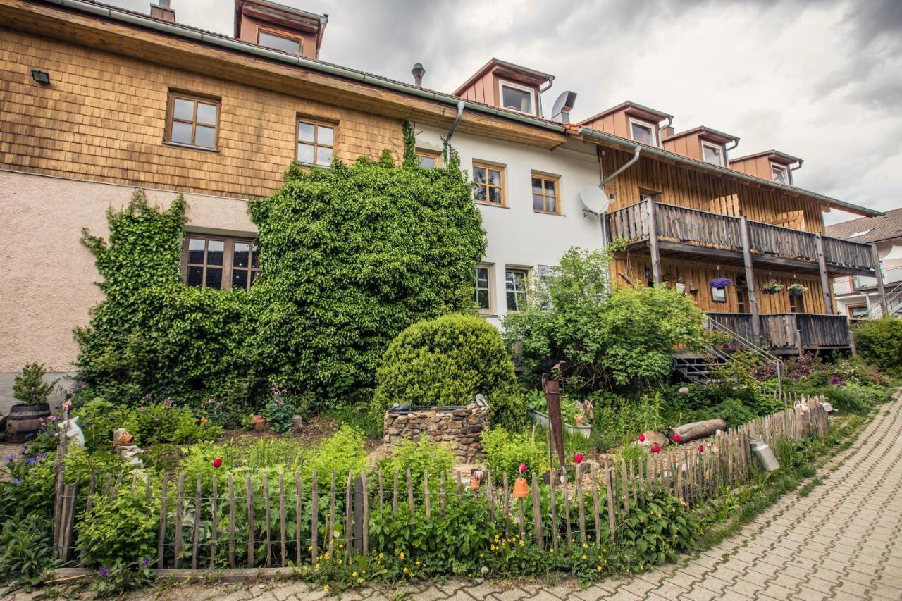Landhotel Zum Matthiasl Bischofsreut Экстерьер фото