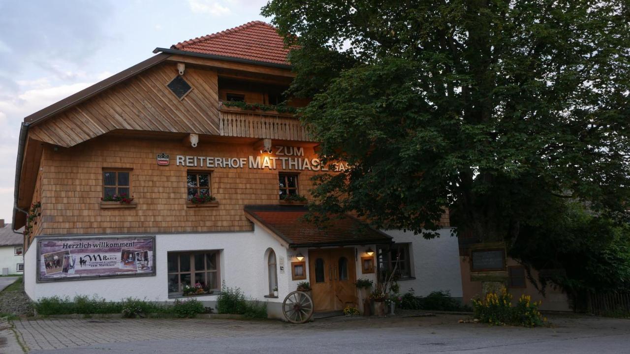 Landhotel Zum Matthiasl Bischofsreut Экстерьер фото