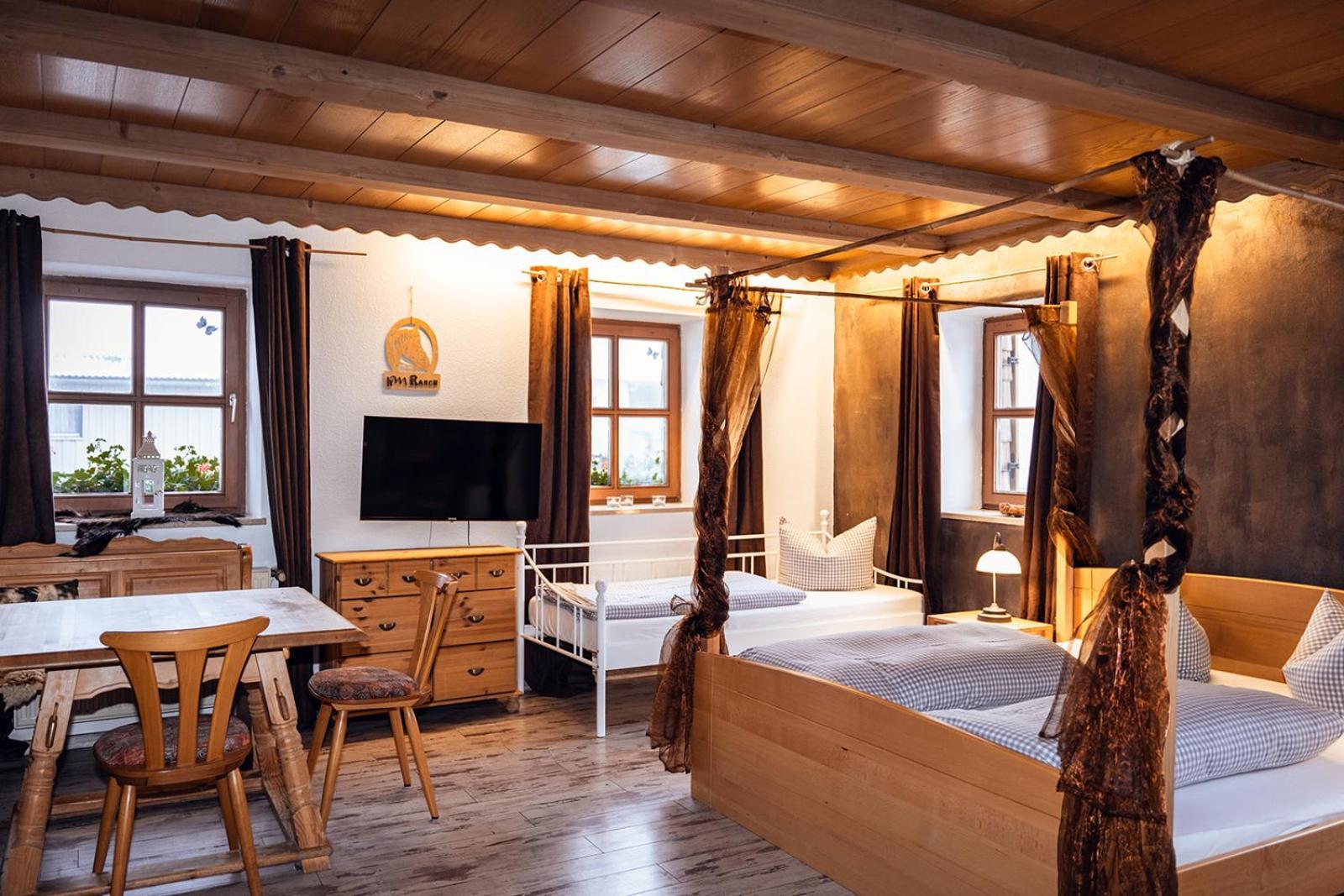 Landhotel Zum Matthiasl Bischofsreut Экстерьер фото